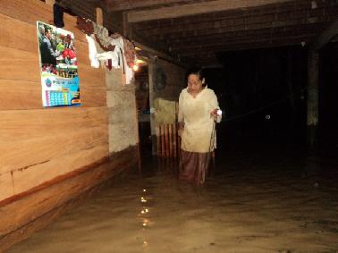 Dua Pekan Sudah Banjir Rendam Pidie, Bantuan Pemerintah Belum Diterima Pengungsi
