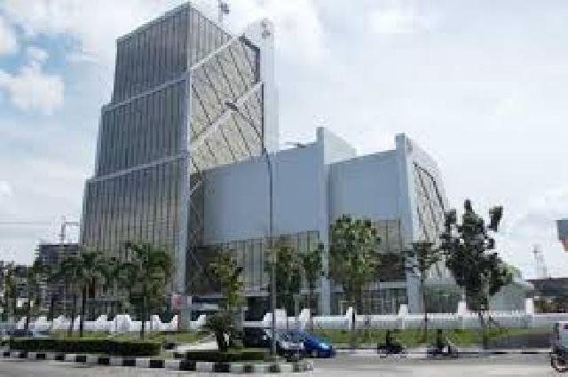 Pengamat: Menara Bank Riau Kepri Jangan Sampai Terbengkalai