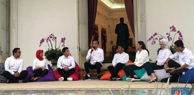 Hidayat: Gaji Stafsus Jokowi Kontradiktif Dengan Nasib Guru Honorer