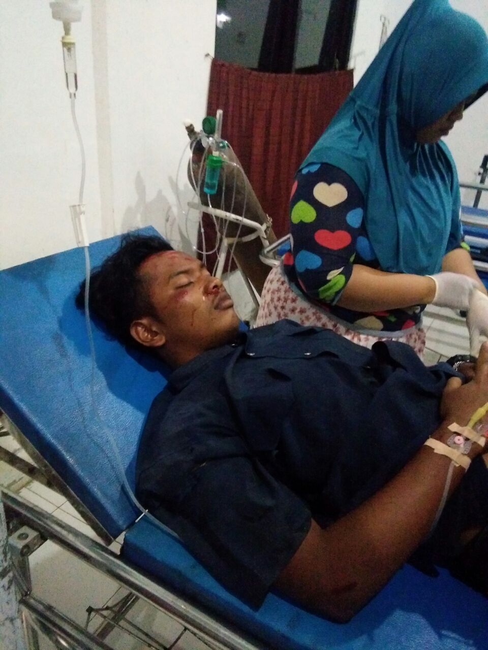 Dua Sepeda Motor Bertabarakan di Muara Lembu Kuansing, Satu Pengendara Alami Patah Tulang