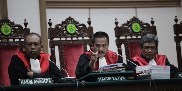 JPU minta tuntutan kasus Ahok ditunda 2 pekan, Majelis Hakim geram
