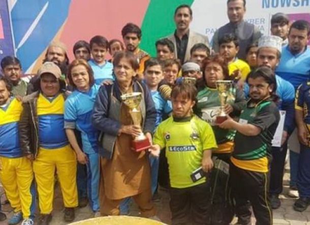 Ini Dia Desa Yang Dihuni oOeh Orang-orang Kerdil yang Terpinggirkan