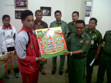 Dispora Riau Bagikan Bonus Atlet PPLP