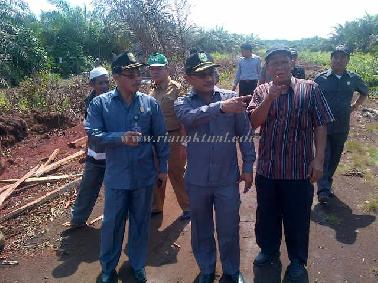 Pansus LKPj Tinjau Kebun Sawit Siak II