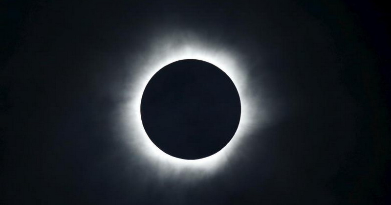 Siap-Siap! Saksikan Pemandangan Menakjubkan di Langit Bulan Ini