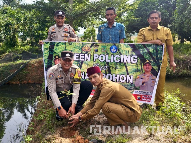 Green Policing, Polsek Rimba Melintang Tanam Bibit Pohon di Kantor Kepenguluan dan Jaga Alam