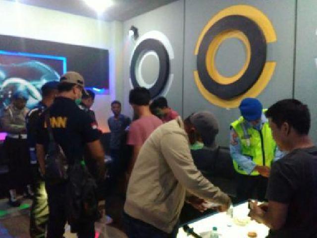 Razia BNNP di Tempat Hiburan Malam di Pekanbaru, 50 Pengunjung Positif Narkoba