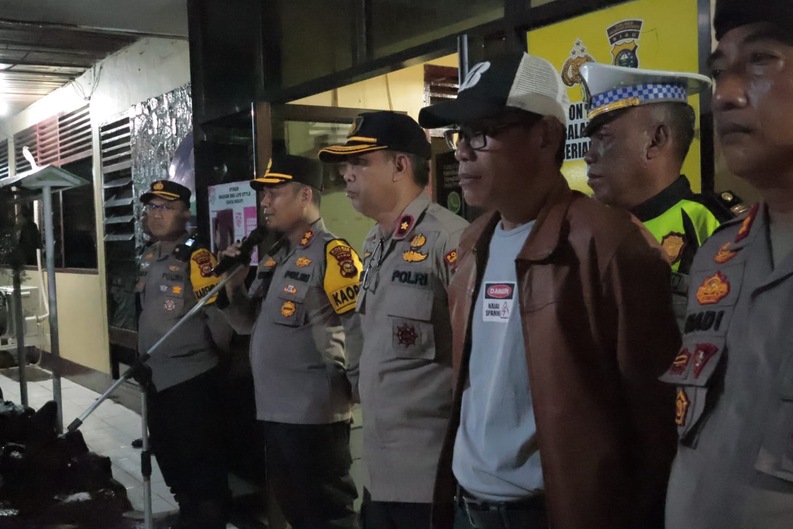 Subsatgas Propam Polres Kuansing Lakukan Pengecekan Personel dalam Apel Operasi Mantap Praja Lancang Kuning 2024