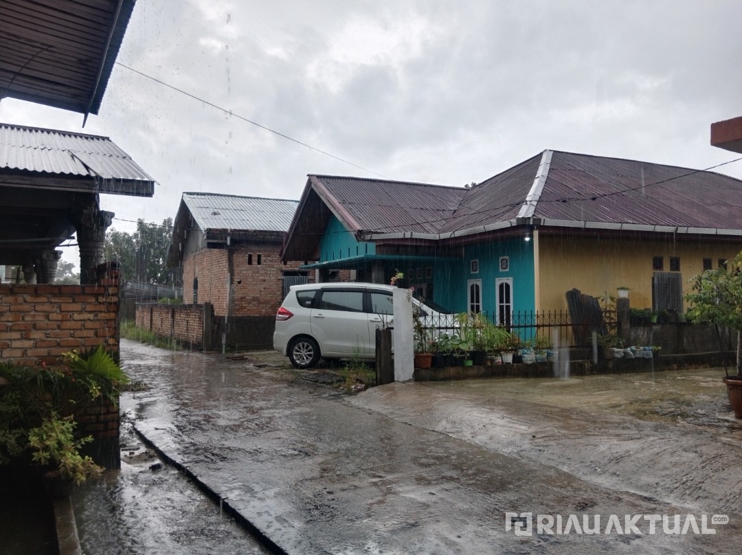 BMKG : Sedia Payung, Hujan akan Guyur Riau Seharian
