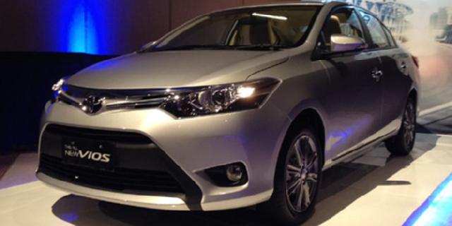 Toyota tarik 40.280 sedan keluaran 2001-2008, termasuk Yaris