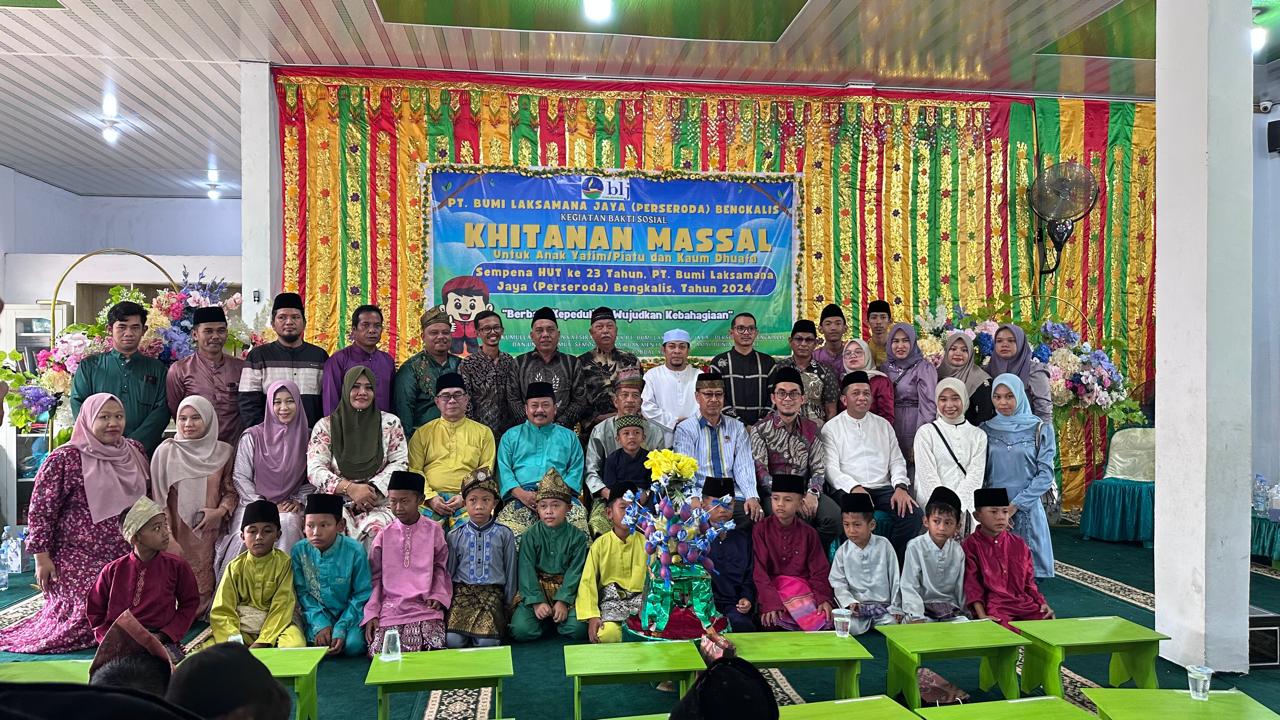 HUT Ke-23, PT BLJ Bengkalis Gelar Khitanan Massal untuk Anak Yatim dan Dhuafa