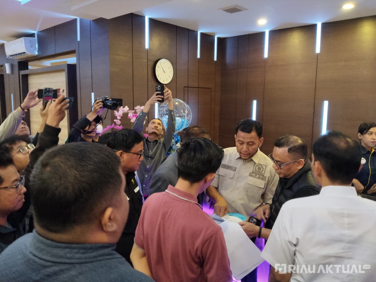 Sidak Tempat Hiburan Malam, DPRD Pekanbaru dan Tim Gabungan Temukan Pelanggaran