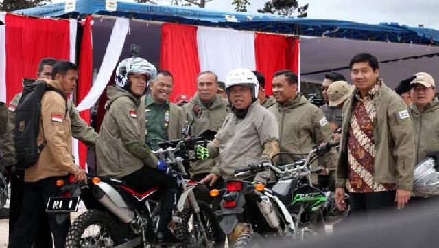 Ngetrail di Trans Papua, Jokowi: Bayangkan Susahnya Membangun