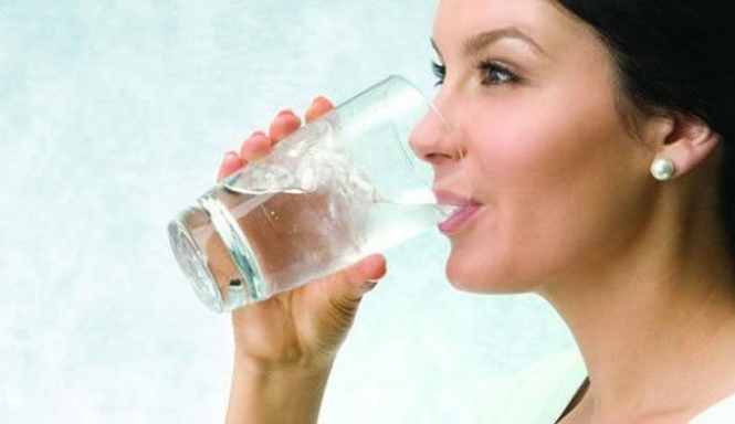 Segudang Manfaat Minum Air Dingin untuk Tubuh yang Jarang Diketahui