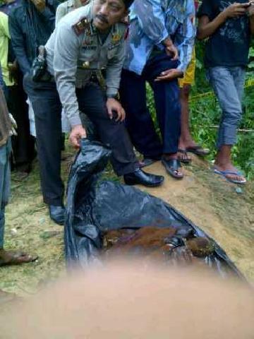 Warga Rimbo Panjang Digegerkan Penemuan Mayat Wanita di Dalam Parit Jalan