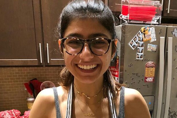 Wah, Mia Khalifa Ternyata Jago Masak!