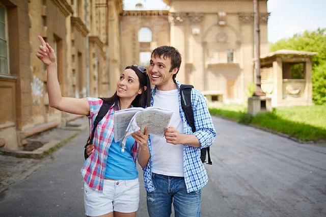 Anak Muda Pilih Menabung untuk Traveling daripada Mencicil Rumah