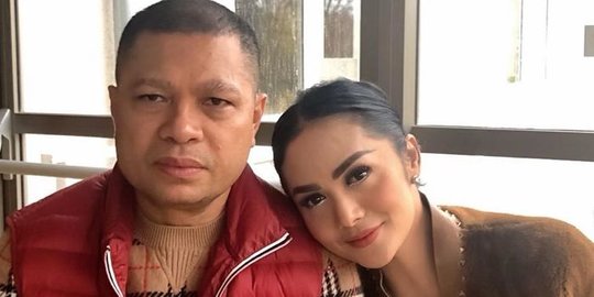 Himbauan Presiden Tak di Ikuti, Netizen Geram Lihat Unggahan Santai Krisdayanti Ini