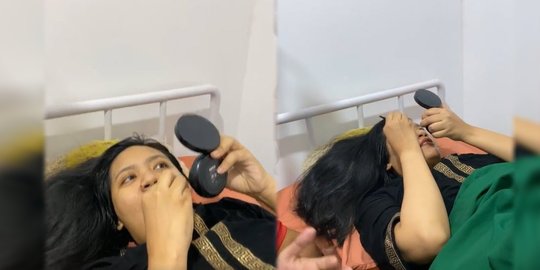 Video Seorang Ibu Santai Saat Melahirkan, Sambil Make up