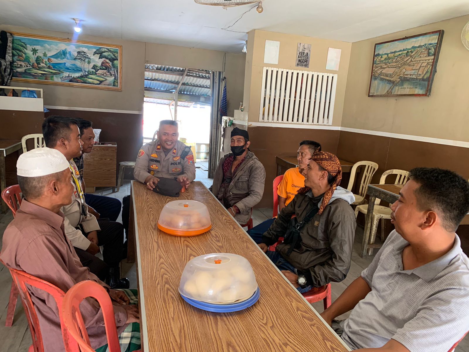 Cooling System, Kapolsek Sungai Batang Berkunjung ke Warga Ajak Sukseskan Pemilu 2024