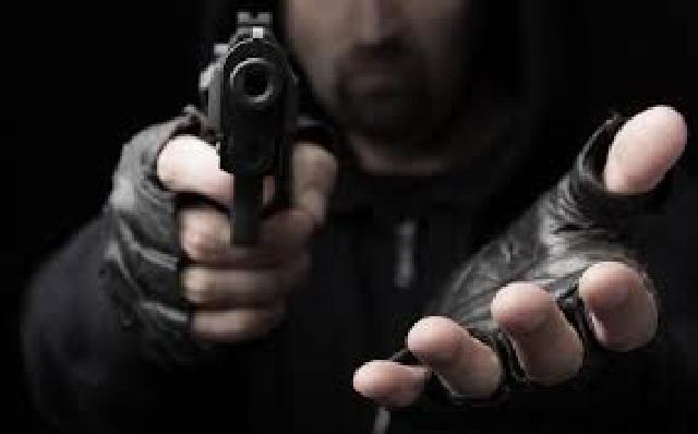 Ditodong Senjata, Hadinur Terpaksa Relakan Uang dan Emas 2,5 kg Miliknya Berpindah Tangan