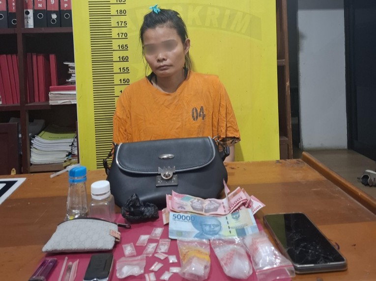 Polsek Batang Gansal Tangkap Janda Dua Anak karena Kasus Sabu, Susul Mantan Suami ke Penjara