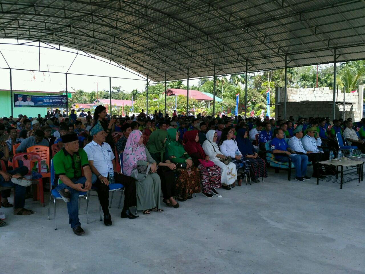 Disambut Ratusan Warga Rupat di Pelabuhan Batu Panjang, Firdaus Terharu, Begini Katanya...