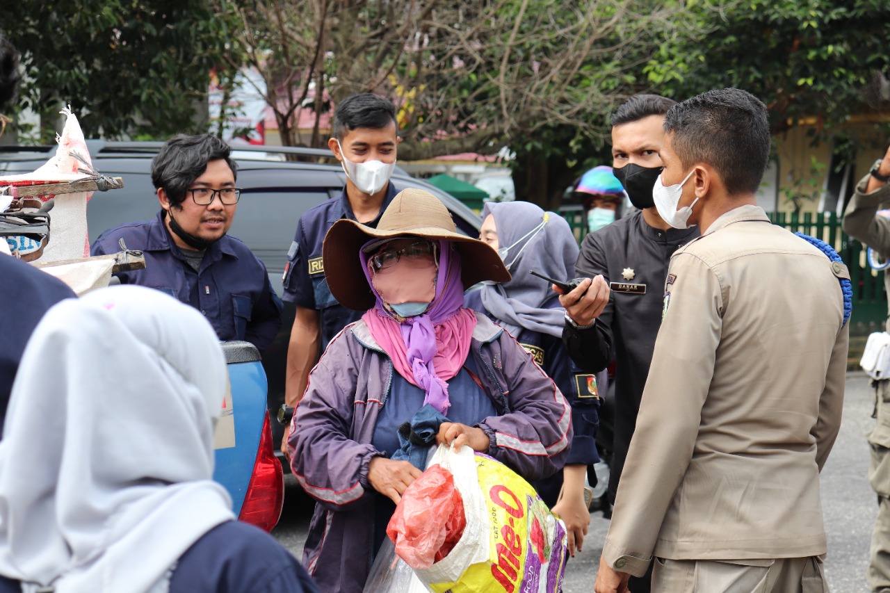 Petugas Gabungan Jaring 29 Gepeng dari 2 Ruas Jalan di Pekanbaru