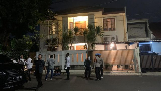 Dihadiri Kabareskrim, Olah TKP di Rumah Kadiv Propam Digelar Tengah Malam dan Tertutup