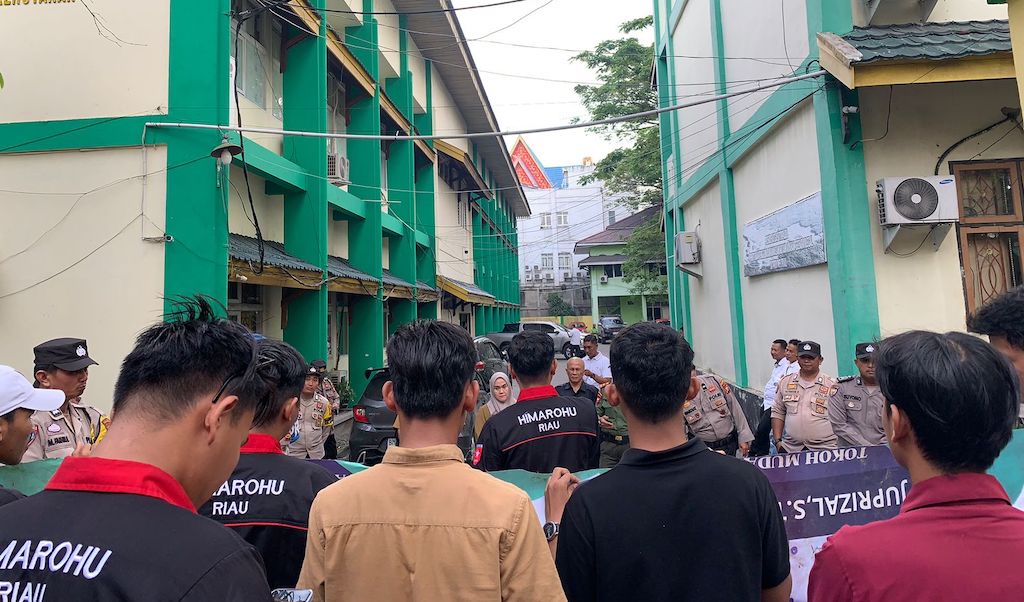 Aksi Massa di Riau Tuntut Penyelidikan Dumping Limbah oleh PT KCN