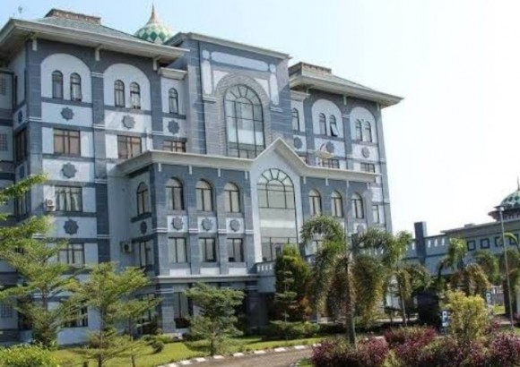 Mantan Rektor UIN Suska Diperiksa Untuk Kedua Kali