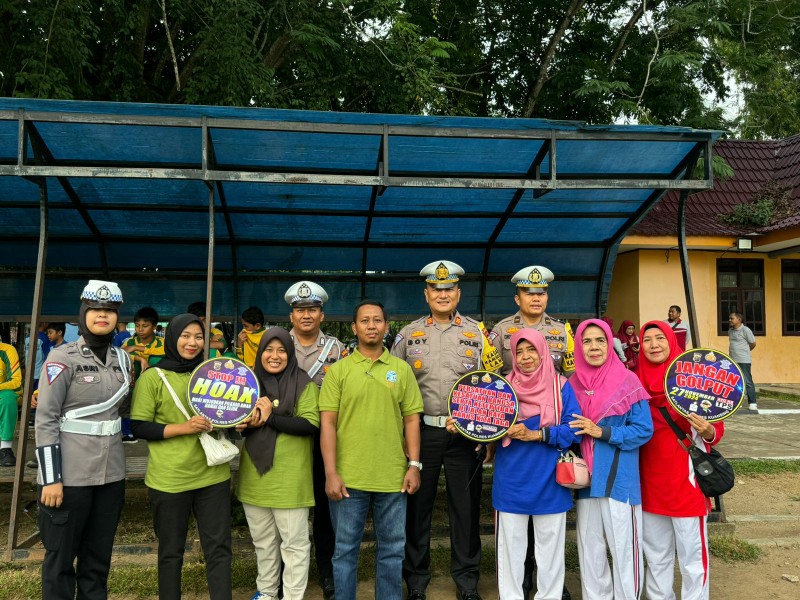 Satlantas Polres Kuansing Sosialisasikan Pemilu Damai kepada Pengguna Jalan dalam Program Cooling System 2024