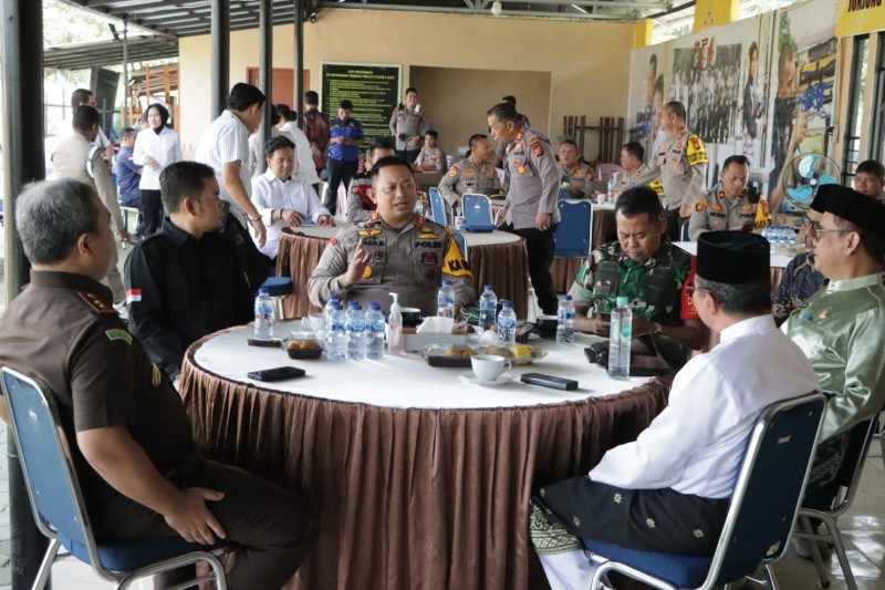 Sinergi untuk Keamanan: Kapolres Siak dan Penyelenggara Pilkada Diskusikan Strategi