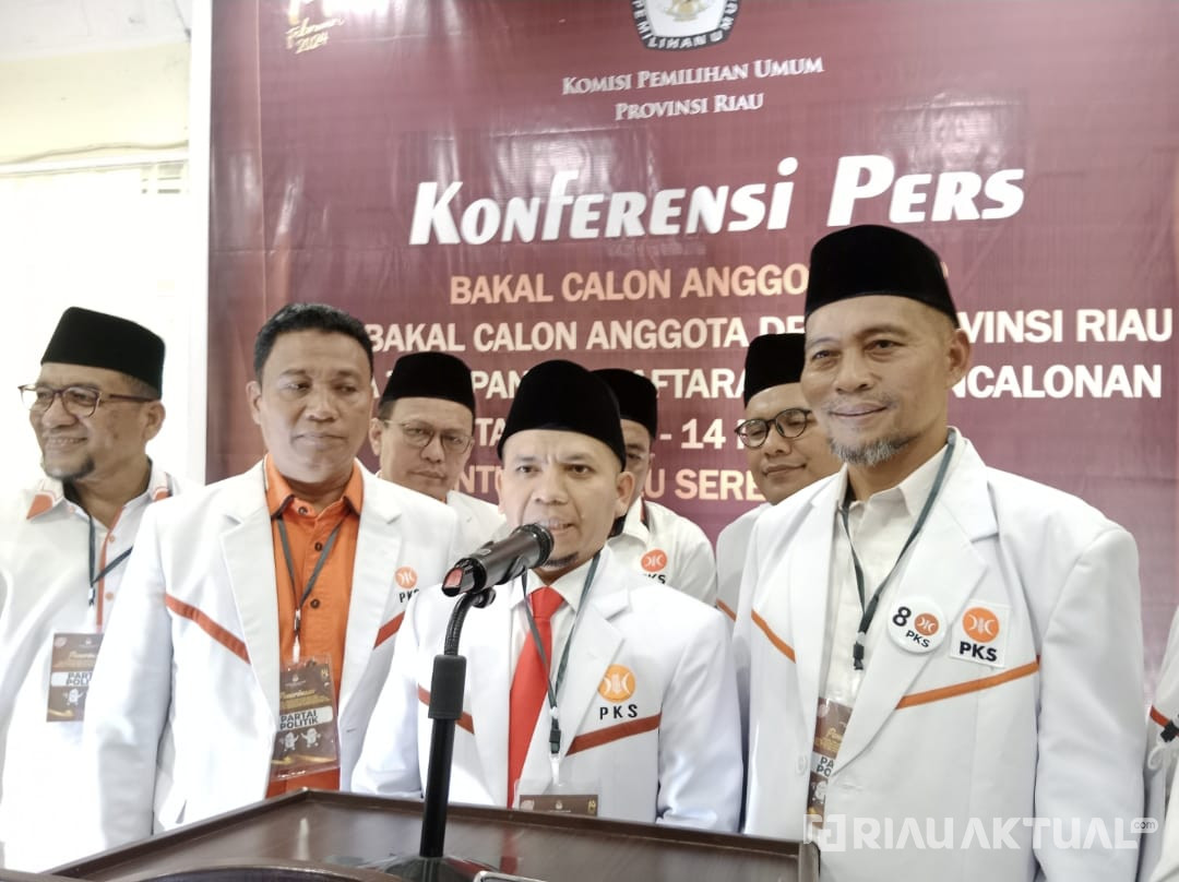 Jadi Parpol Pertama, PKS Daftarkan 65 Bacaleg ke KPU Riau