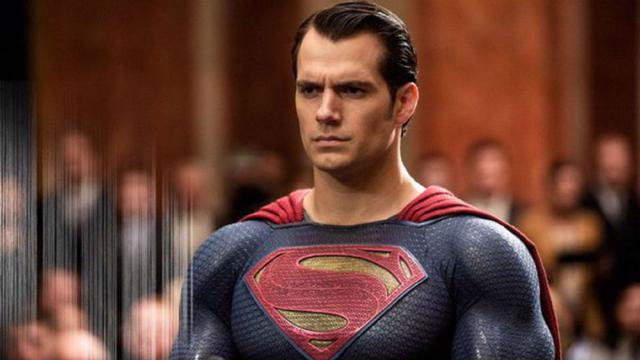 Henry Cavill Pensiun Jadi Superman