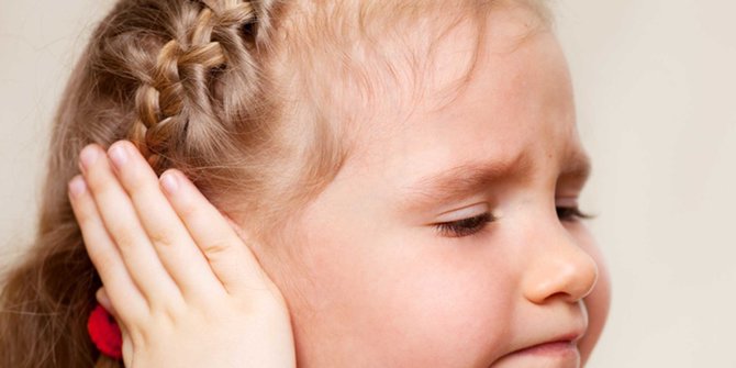 Gejala yang Muncul ketika Anak Mengalami Infeksi Telinga Tengah