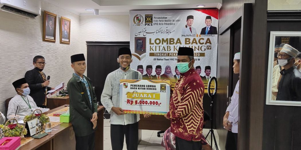 Selamat! M. Asraf Abrian, Juara Pertama Lomba Baca Kitab Kuning Fraksi PKS Kota Pekanbaru