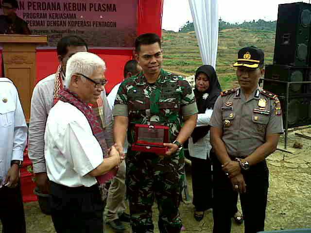 PT.PPP dan KUD Pentagon Lakukan Penanaman Perdana Kebun Plasma