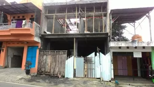 Jatuh dari Lantai 2, Pekerja Bangunan di Malang Tewas