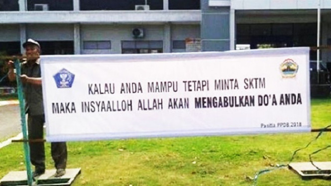 Asyiknya Pura-pura Miskin supaya Masuk Sekolah Favorit