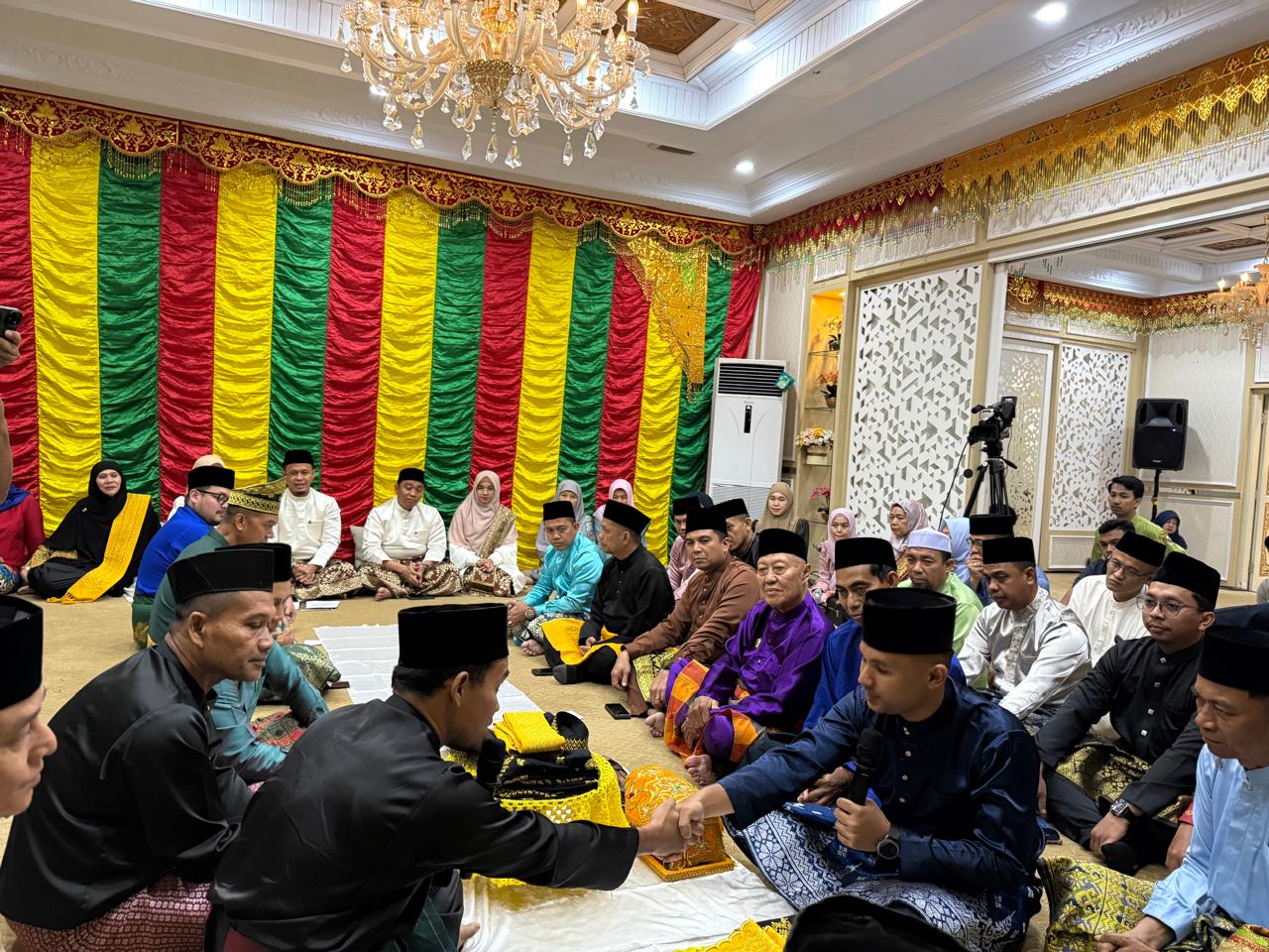 Terima Lamaran LAMR Pekanbaru, Wako Agung Bakal Ditabalkan Gelar Datuk Bandar Setia Amanah