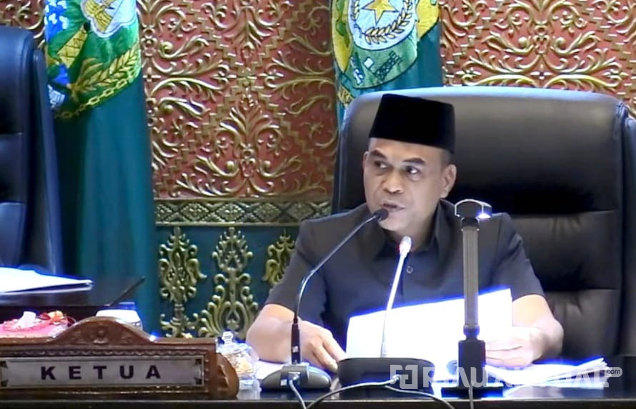 Gelar Rapat Paripurna Pembentukan AKD, Berikut Daftar Lengkap Susunan Komisi DPRD Riau