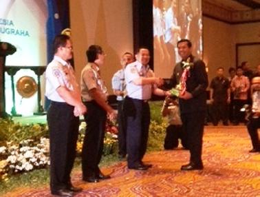 Pekanbaru Raih Piala  Wahana Tata Nugraha dari Presiden