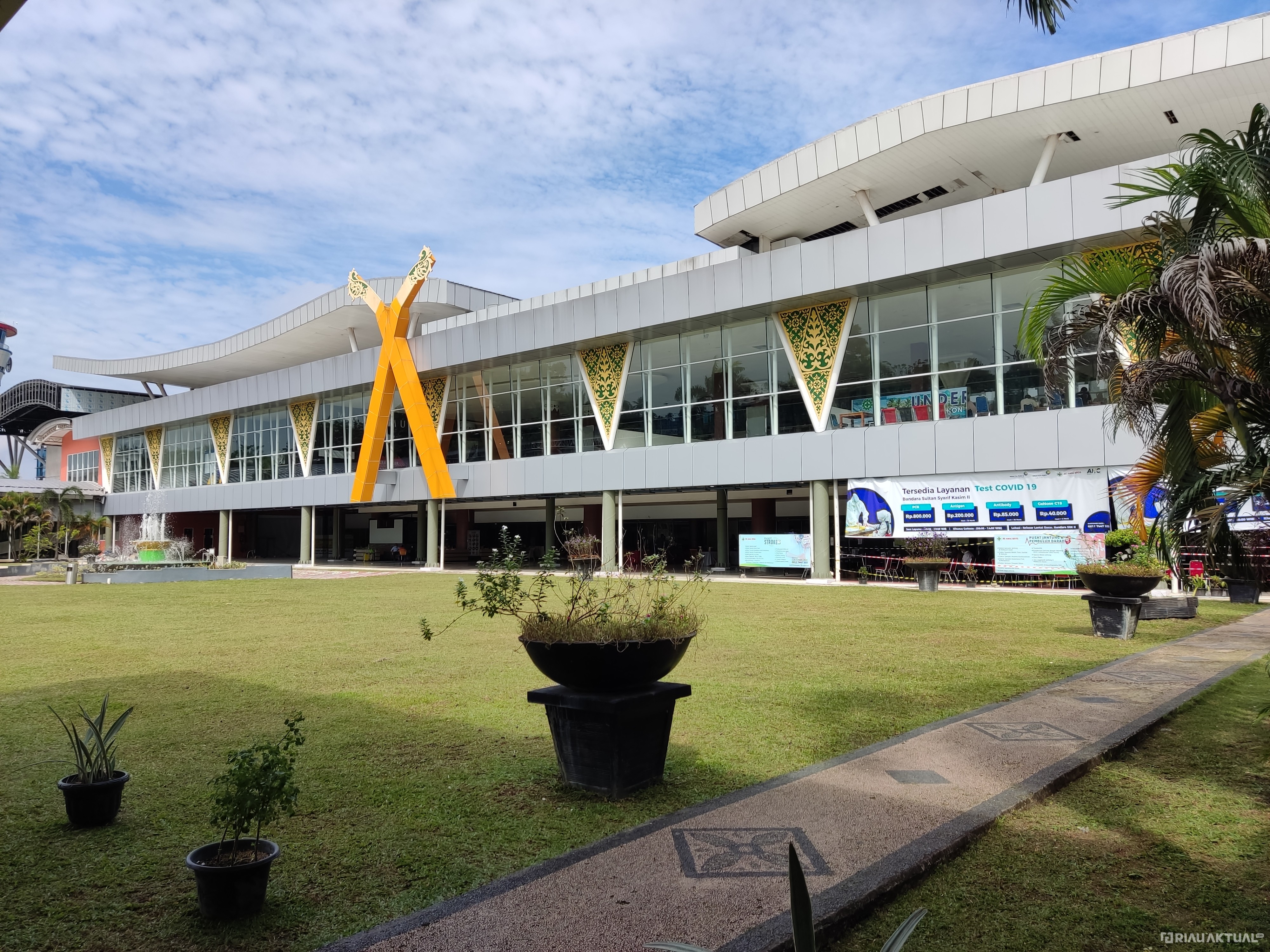 Wajib Booster Jadi Syarat Penerbangan Bandara SSK II