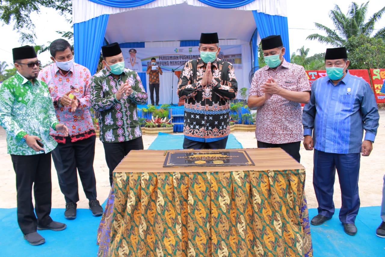 Bupati Siak Alfedri dan Kadiskes Tony Chandra Resmikan Puskesmas Alokasi Dana Khusus di Sungai Apit