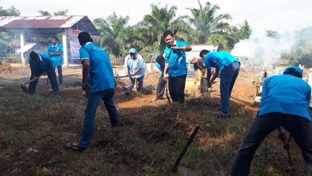 Pengurus KNPI Rambah Goro Bersama Masyarakat Desa Pasir Maju