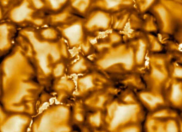 Mirip Emas yang Meleleh, Begini Permukaan Matahari dari Jarak Dekat