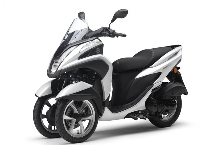 Yamaha Bakal Bikin Motor Roda Tiga Berbasis Mesin R25