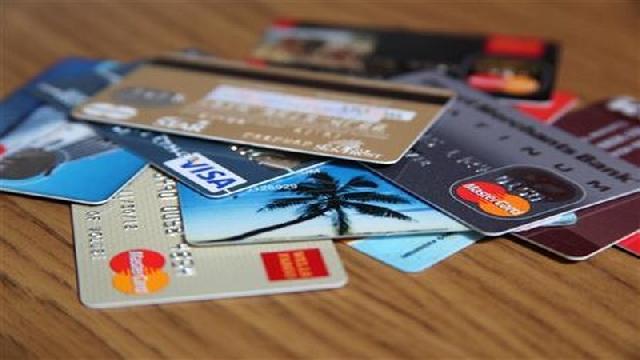 Ketahui Biaya-Biaya Ini Sebelum Mengambil Kartu Kredit