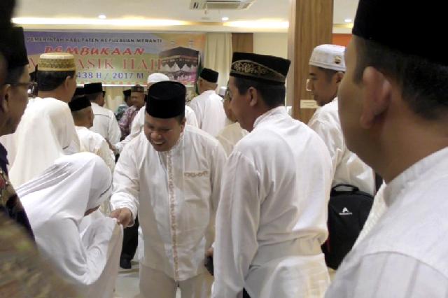 Bupati Irwan Buka Pelatihan Manasik Haji Meranti Tahun 2017